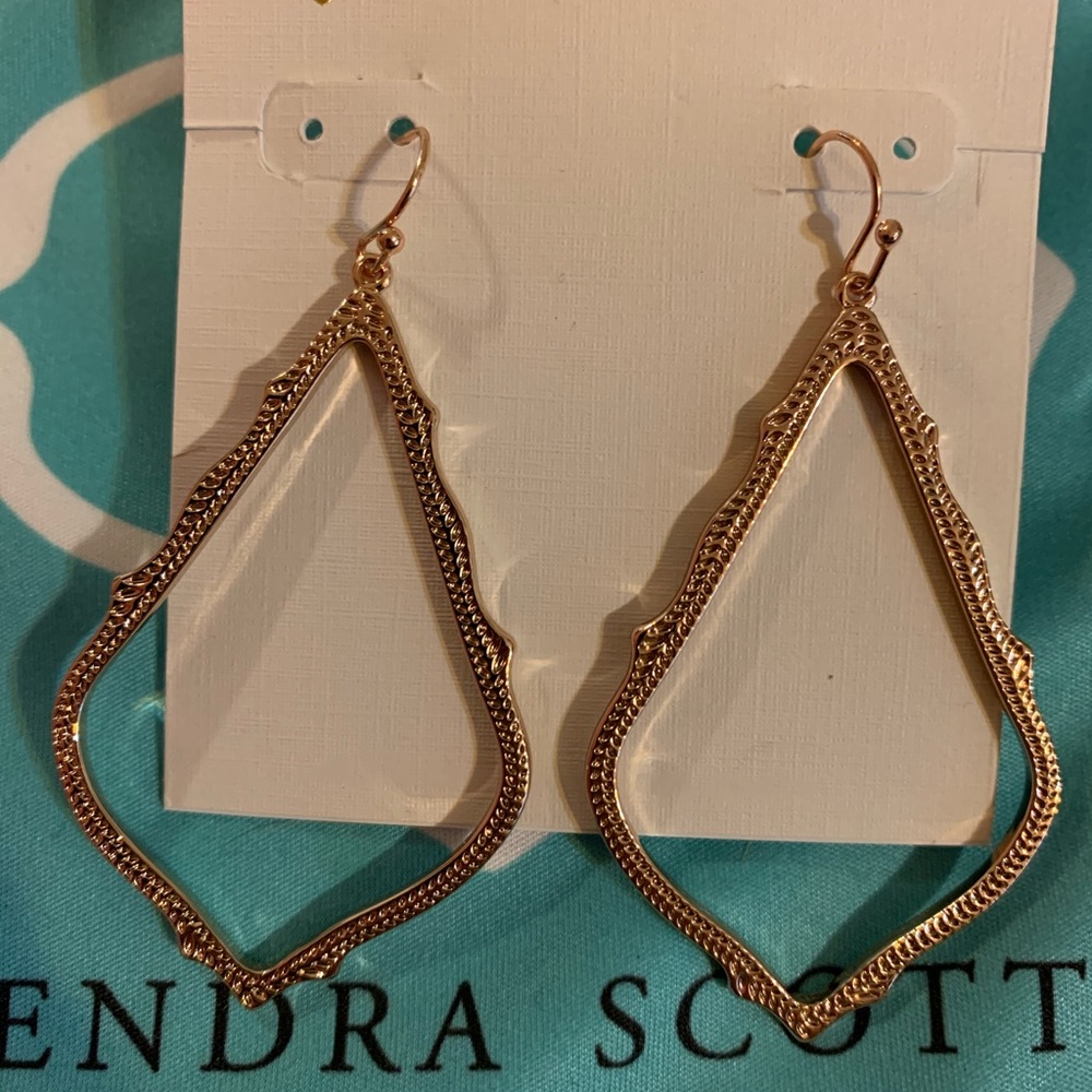 ROSE GOLD SOPHIE EARRINGS
